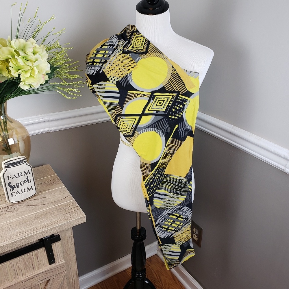 Lularoe Geo Explosion Tall and Curvy leggings